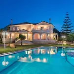 Villa Rodami Artisan Manor *