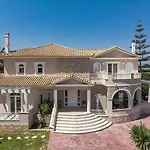 Rodami Artisan Manor