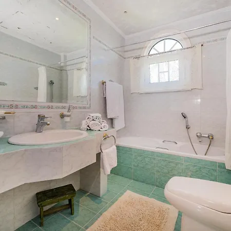 Villa Rodami Artisan Manor