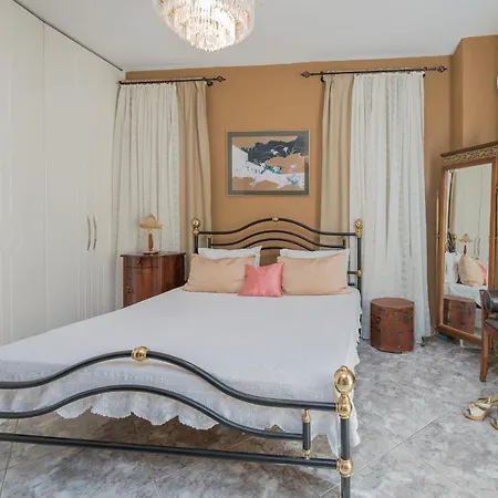 Rodami Artisan Manor Villa