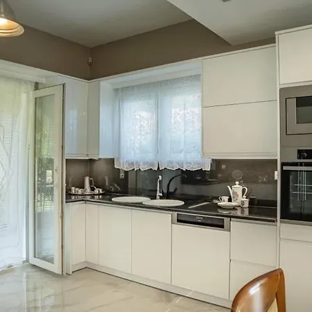 빌라 Rodami Artisan Manor *