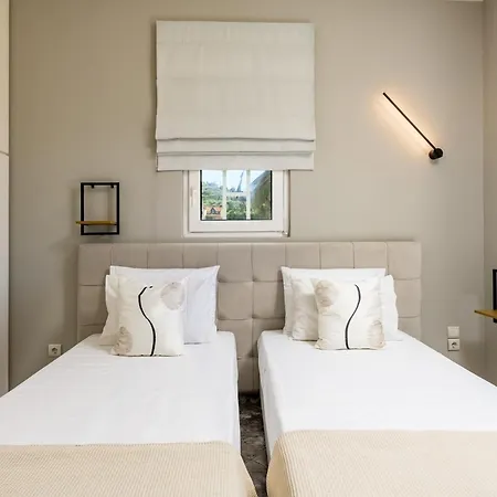 Rodami Artisan Manor Villa