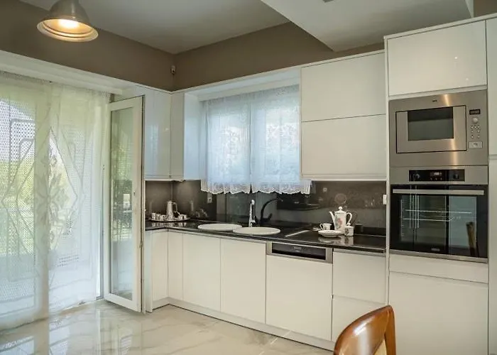 וילה Rodami Artisan Manor *