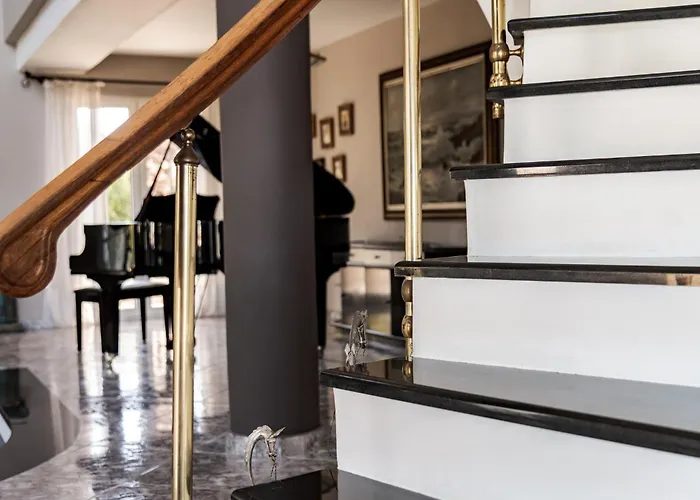 Rodami Artisan Manor וילה *