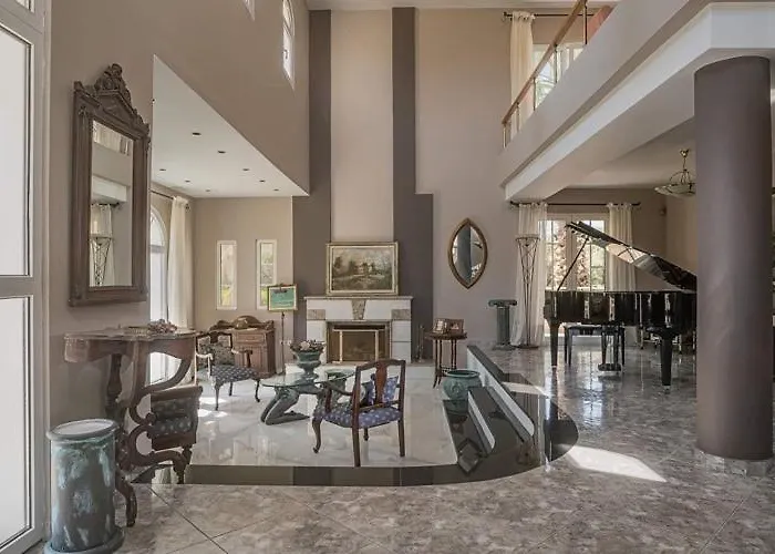 Rodami Artisan Manor